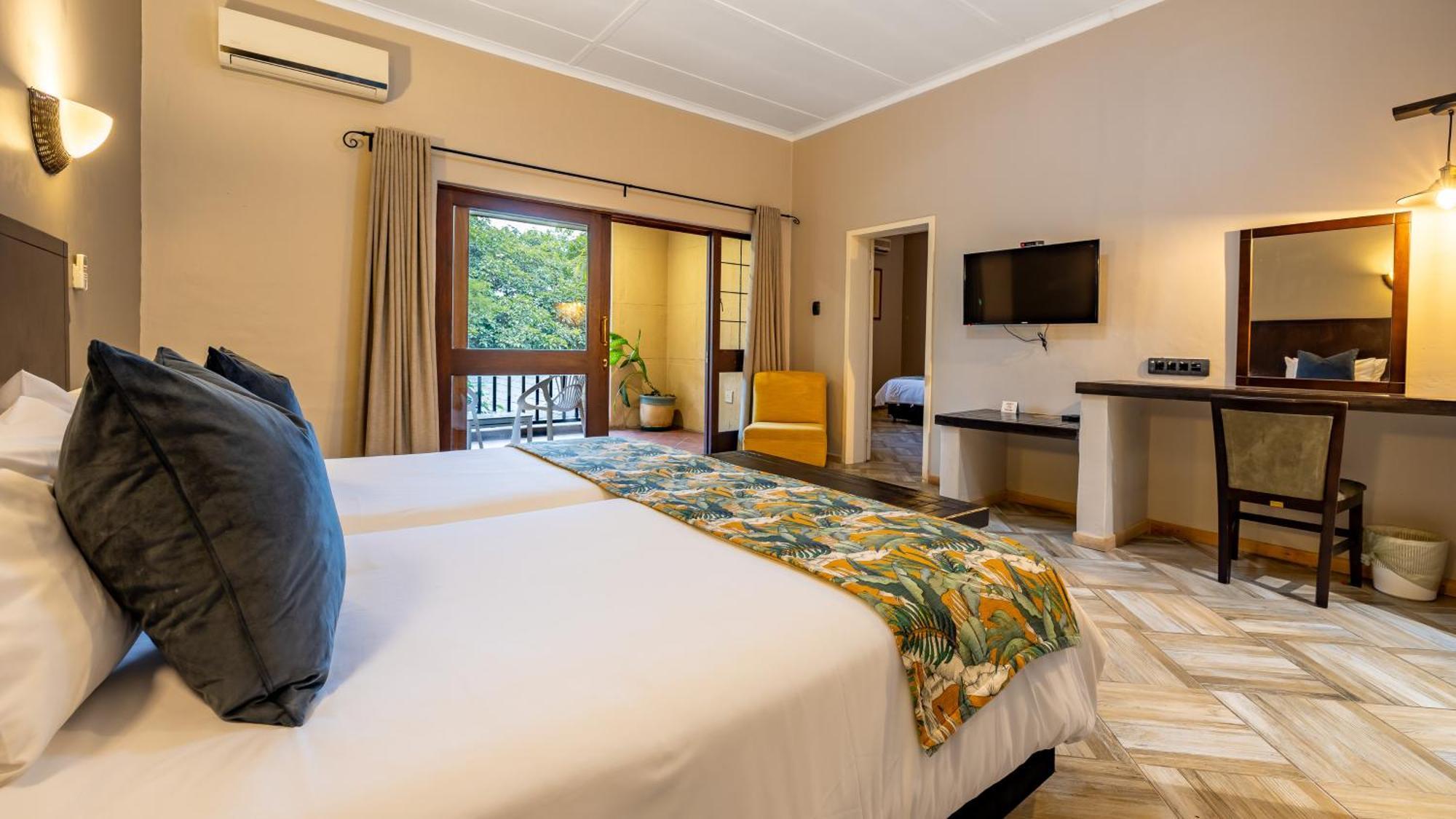 Hotel Numbi & Garden Suites Hazyview Exterior photo